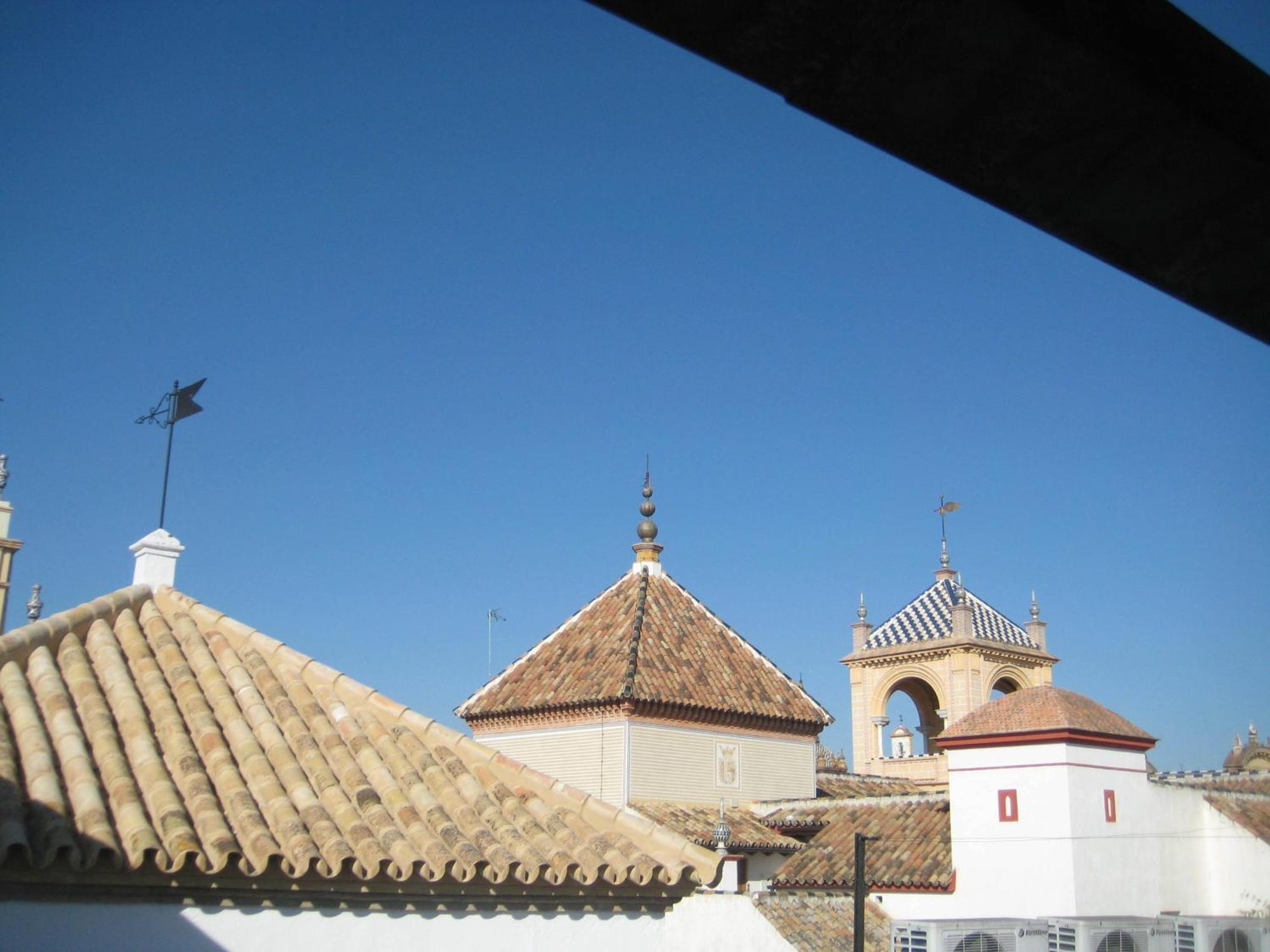 Pension Bienvenido Seville Ngoại thất bức ảnh